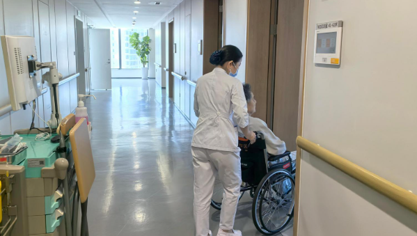 Temporary Wheelchair Transfer Service within the Hospital Complex